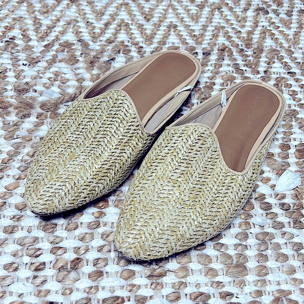 Raffia mules